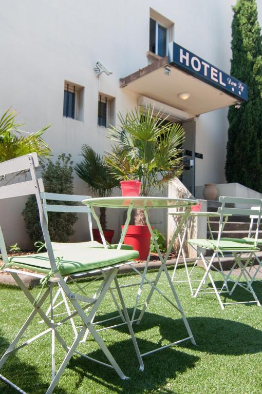 The Originals City, Hotel Dau Ly, Lyon Est Bron Exterior photo